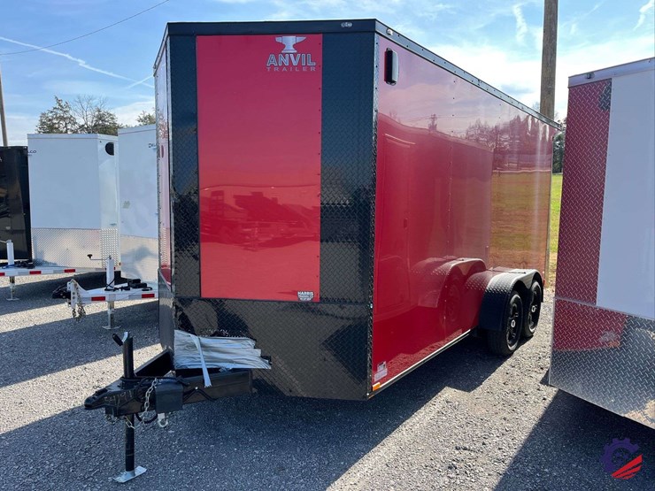 2025-anvil-20’-v-nose-t/a-enclosed-tag-trailer-image-1