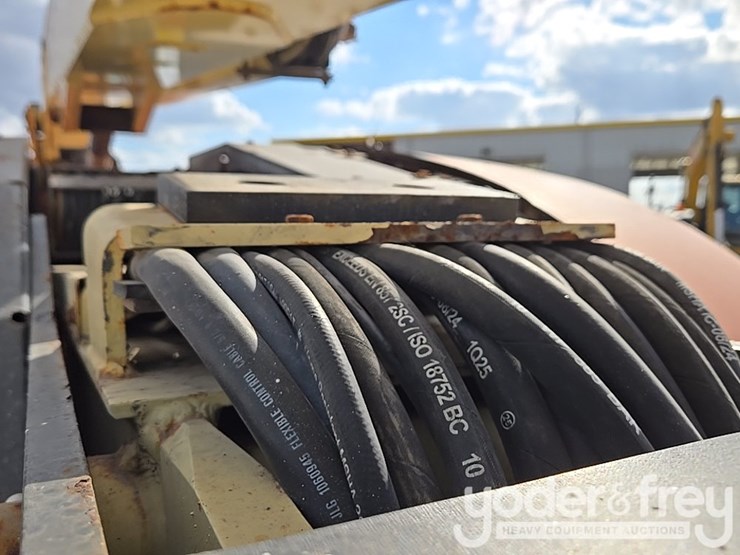 2015-jlg-600aj-image-60