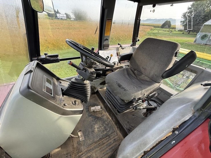 case-ih-5140-image-8