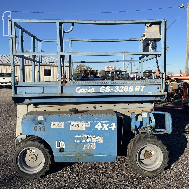 2000 GENIE GS3268RT