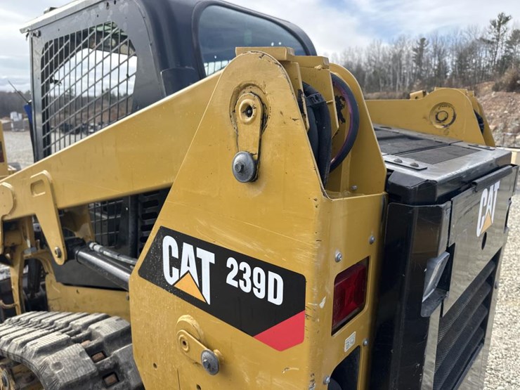 caterpillar-239d-image-14