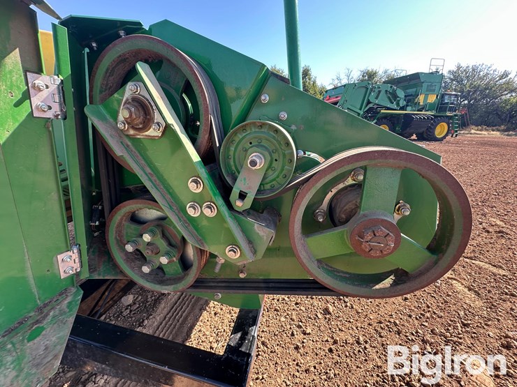 2018-john-deere-608sh-image-13