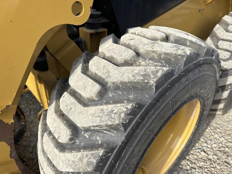 caterpillar-236d3-image-43