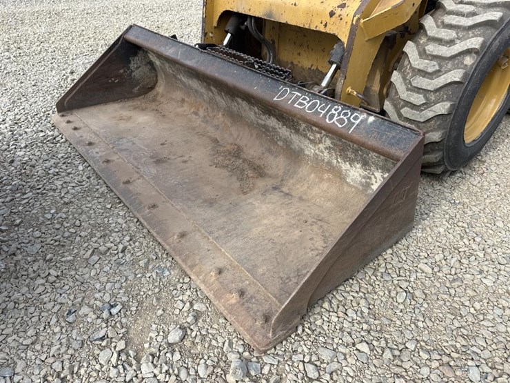 2016-caterpillar-262d-image-9