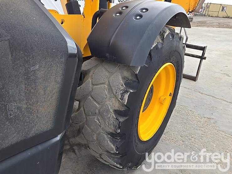 2017-jcb-510-56-image-36