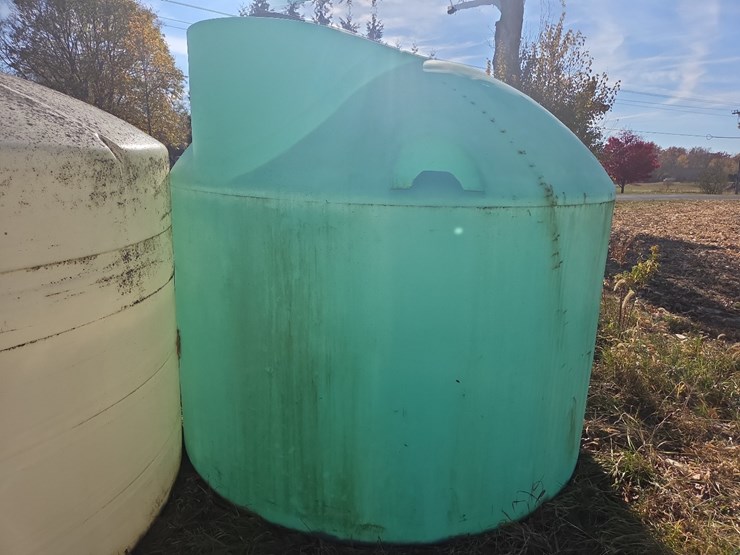 1650-gallon--snyder-poly-flat-bottom-tank-image-5