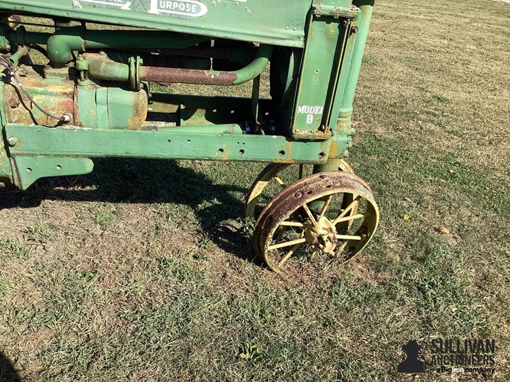 john-deere-b-image-11