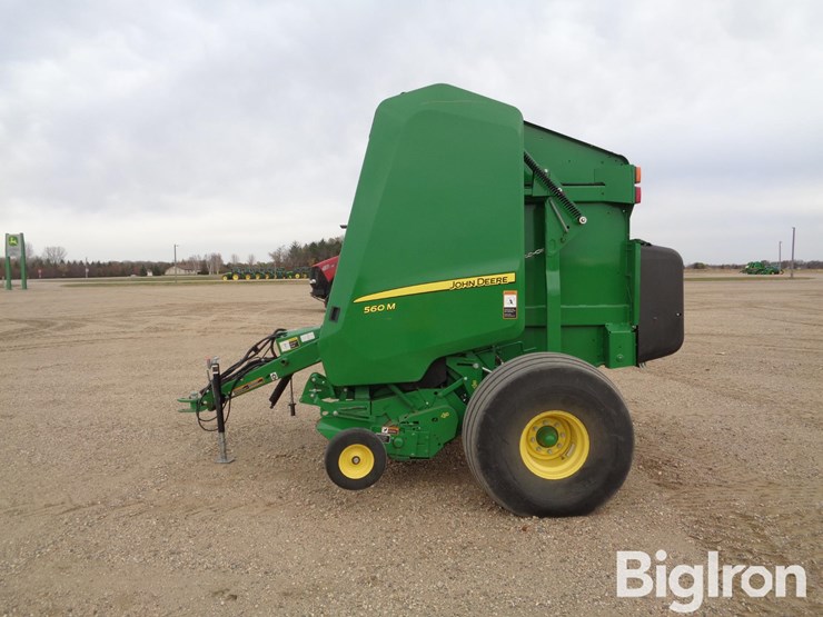 2021-john-deere-560m-image-8