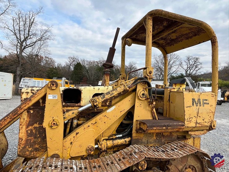 massey-ferguson-300-image-24