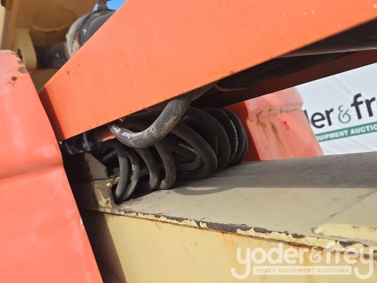 2015-jlg-600aj-image-79