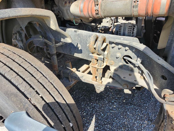 2016-freightliner-semi,-tag-#647-image-28