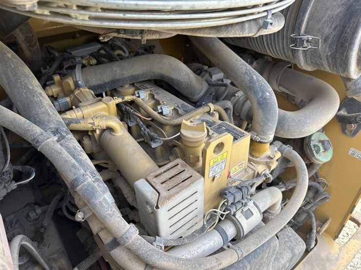 2016-caterpillar-262d-image-28