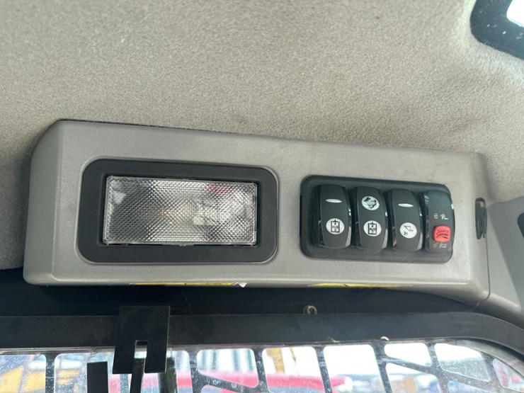 2018-caterpillar-289d-image-33