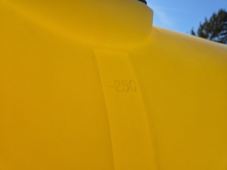 demco-saddle-tanks-w/-mounting-brackets-image-7