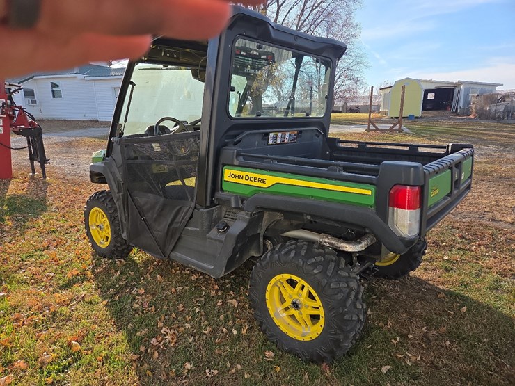 jd-xuv-835m-utv-image-14