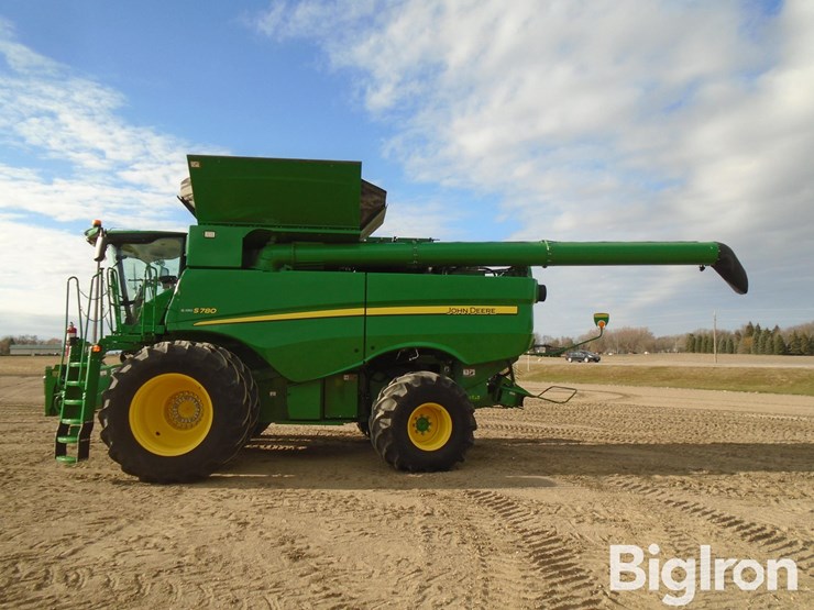 2020-john-deere-s780-image-12