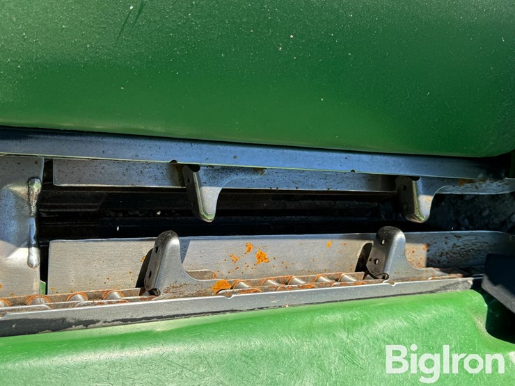 2024-john-deere-c12f-image-17