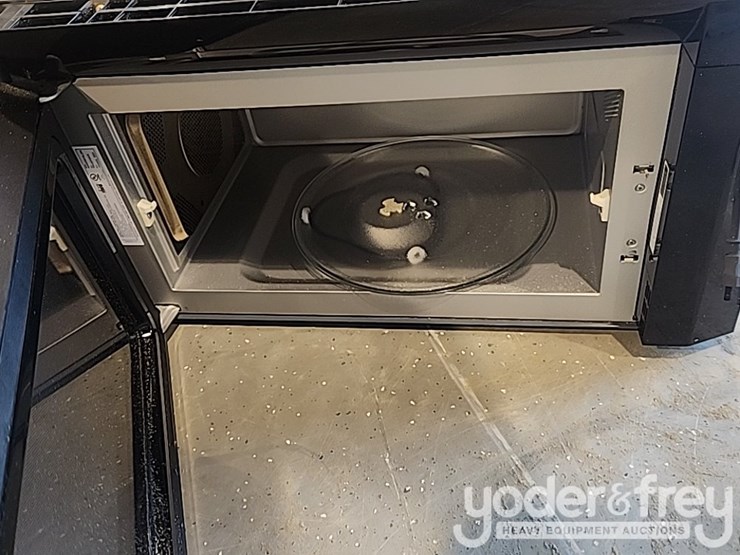 under-cabinet-microwave-image-6