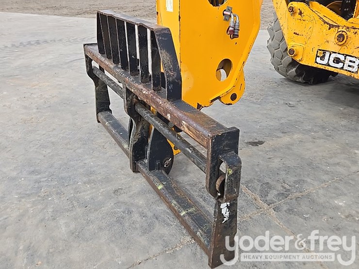 2017-jcb-510-56-image-9