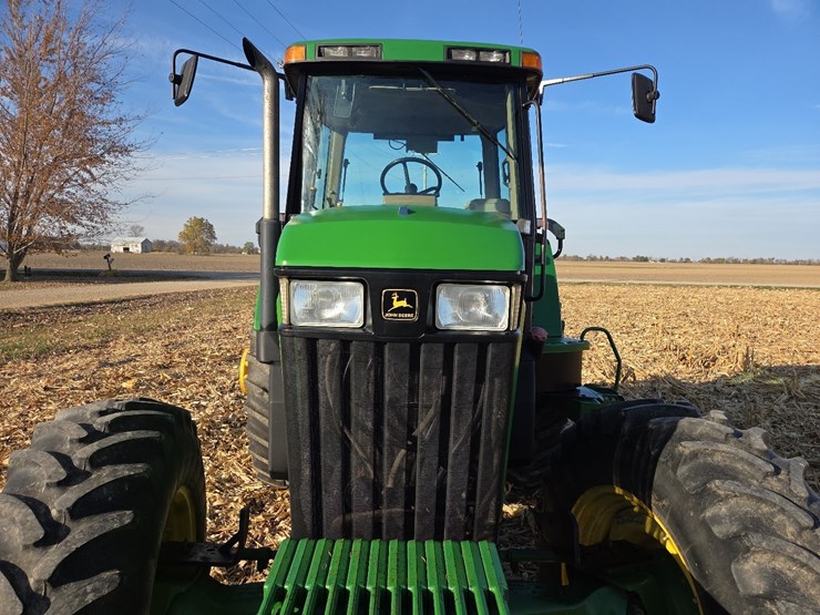 john-deere-7810-image-3