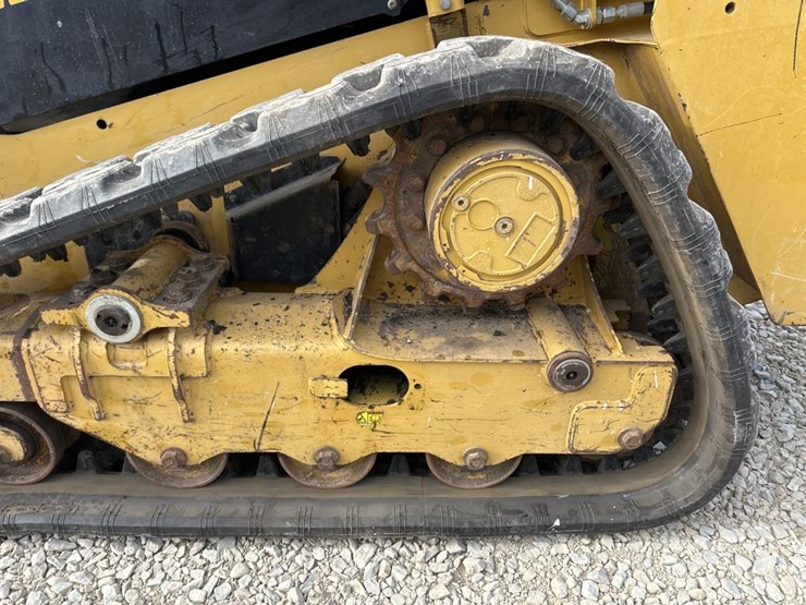 caterpillar-239d-image-45