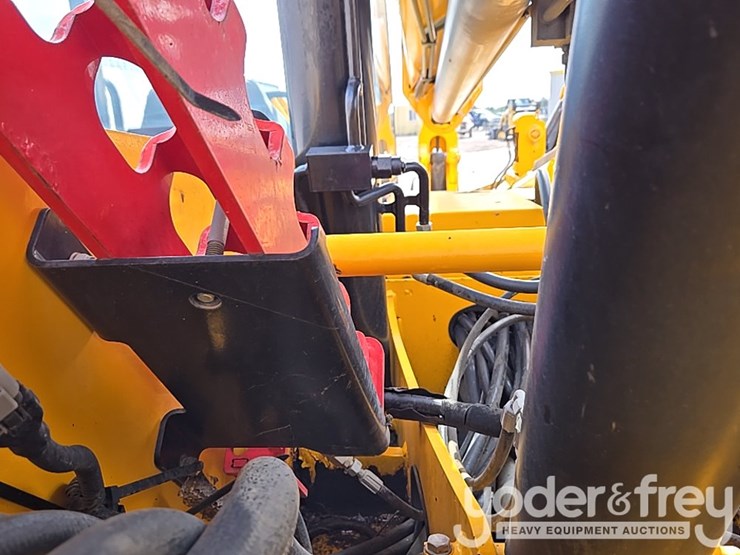 2017-jcb-510-56-image-69