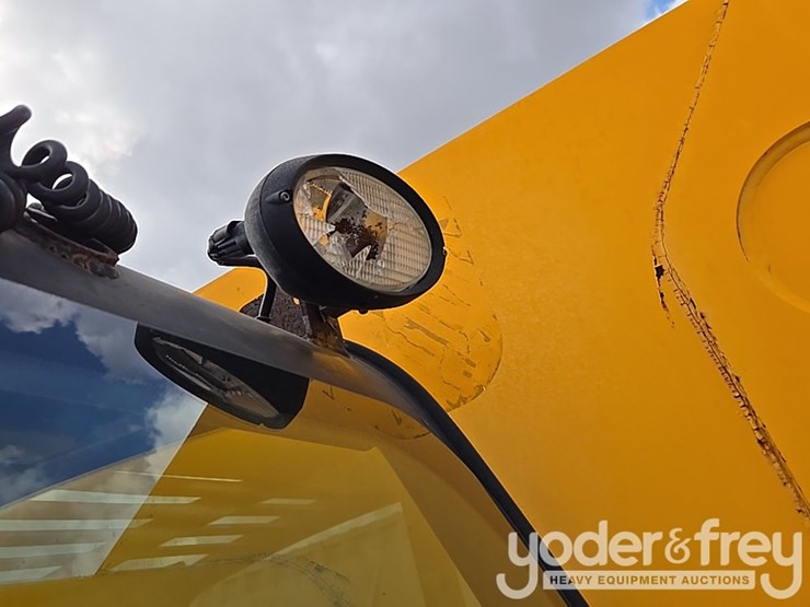 2017-jcb-510-56-image-115