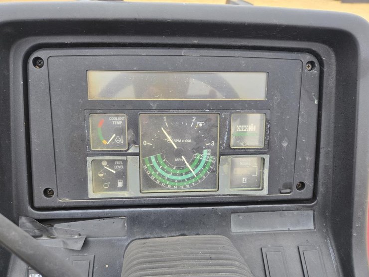 case-ih-5220-image-18