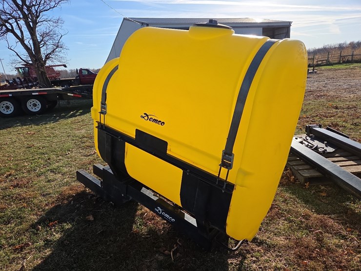 demco-saddle-tanks-w/-mounting-brackets-image-9