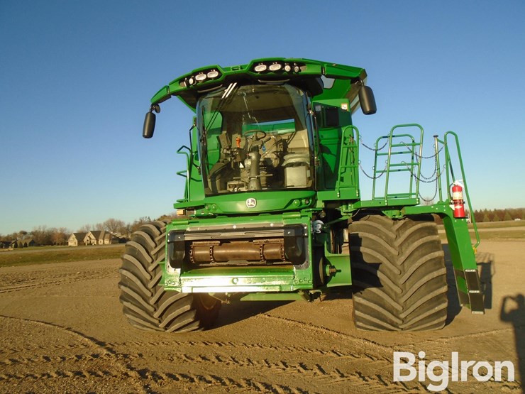 2021-john-deere-s780-image-2