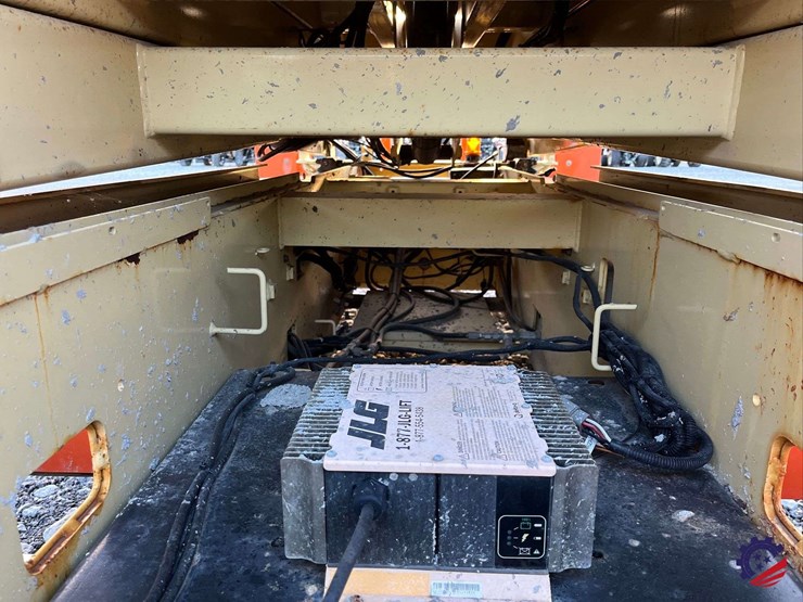 2021-jlg-4069le-image-24