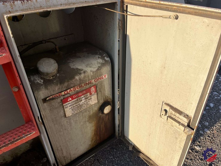 1999-skyjack-sj8841-/-41’-scissor-lift-image-18