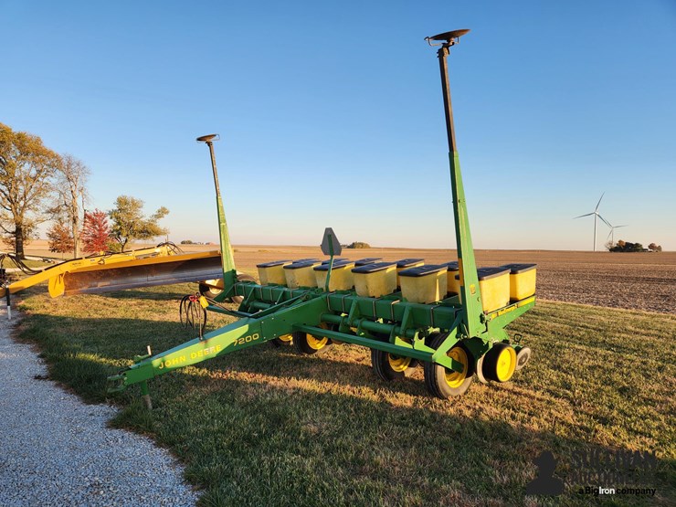 1995-john-deere-7200-image-1