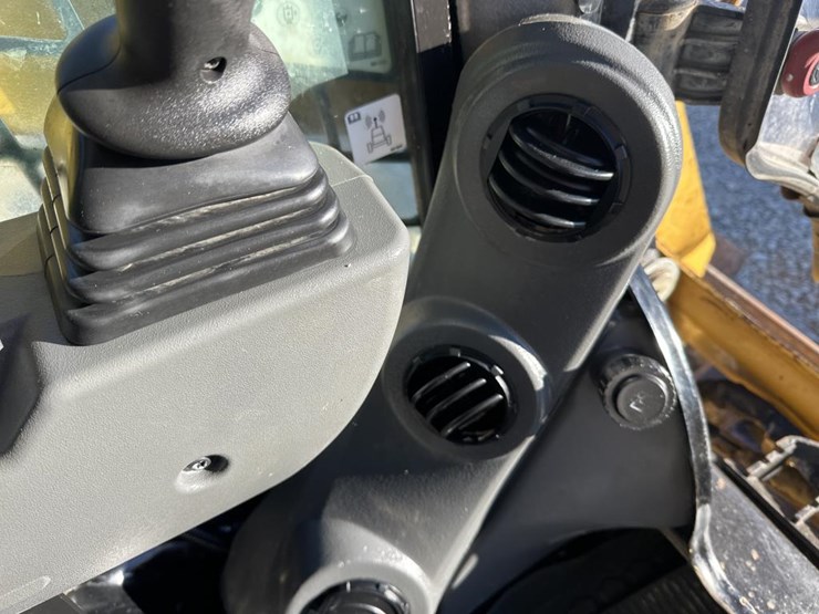 caterpillar-226d3-image-39