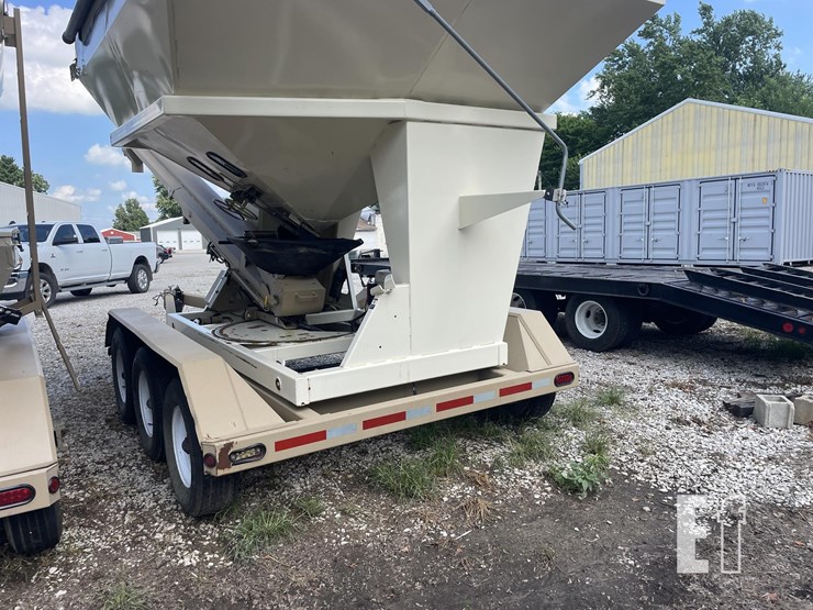 2010-unverferth-3750-image-10