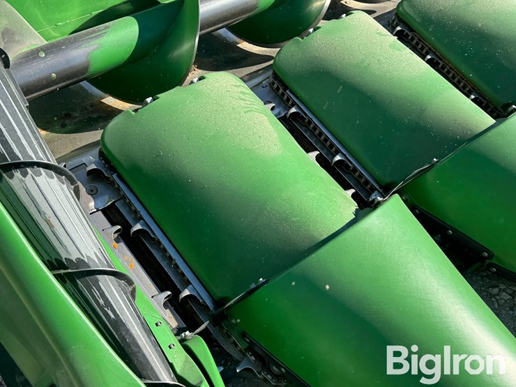 2024-john-deere-c12f-image-16