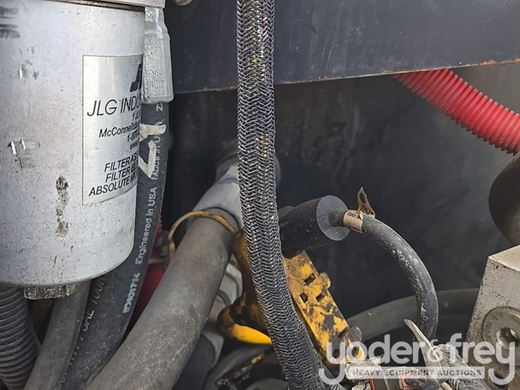 2015-jlg-600aj-image-108