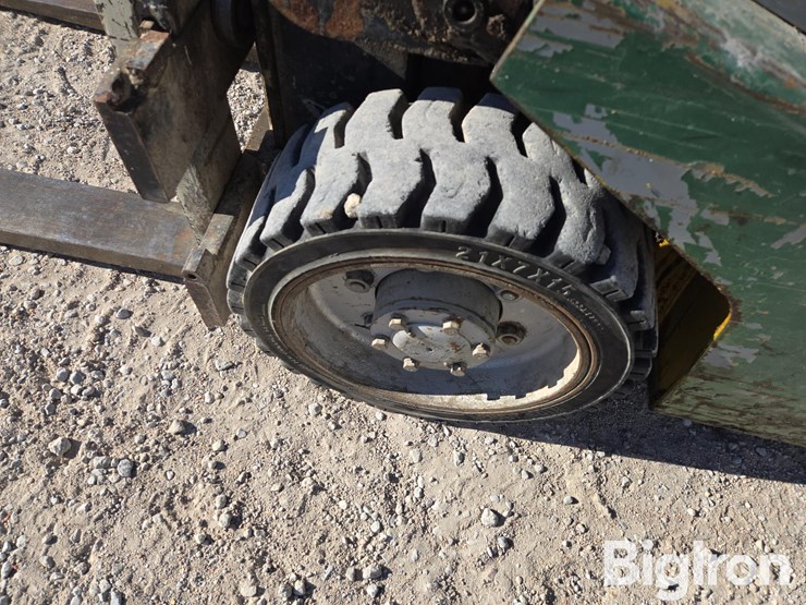 yale-forklift-image-15