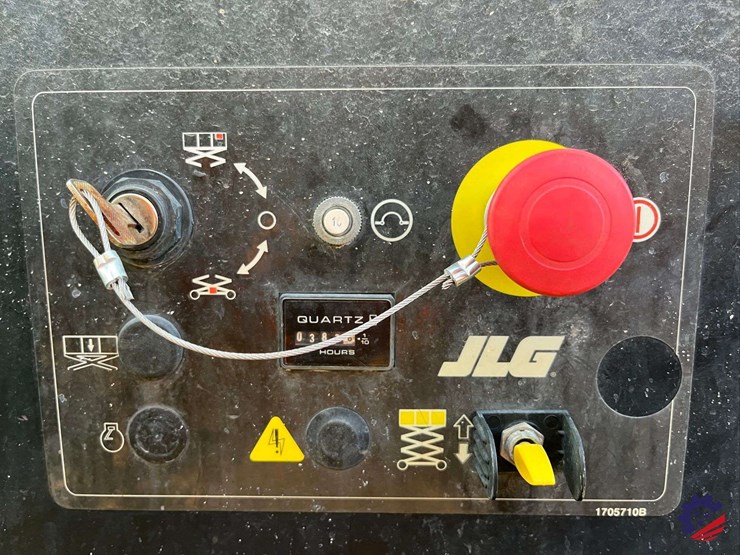 2015-jlg-4069le-image-22