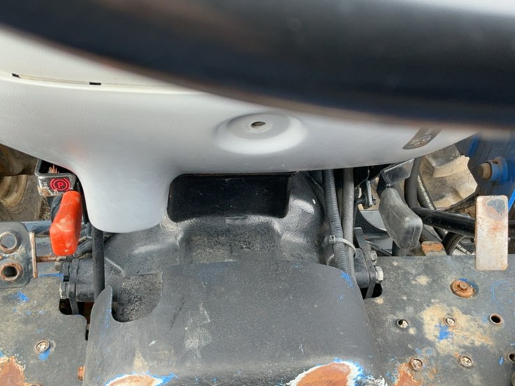 2013-new-holland-workmaster-40-image-45