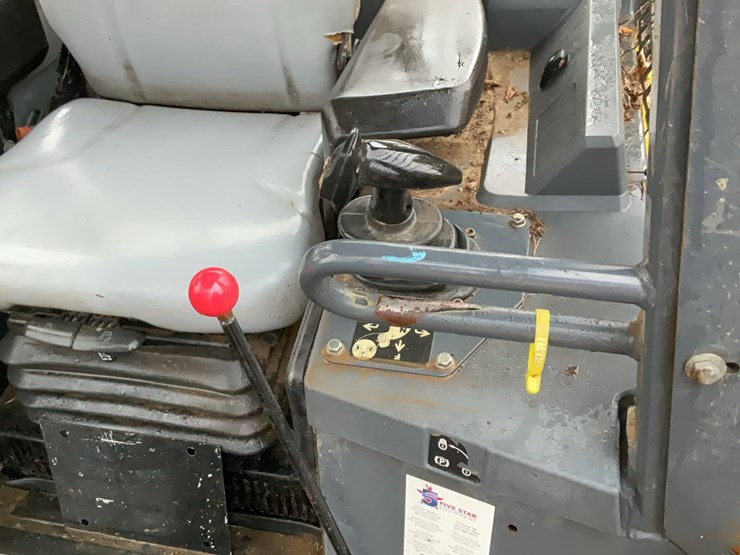 2016-deere-550k-lgp-image-14