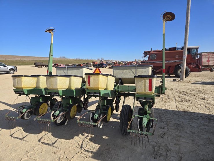 john-deere-7000-image-5