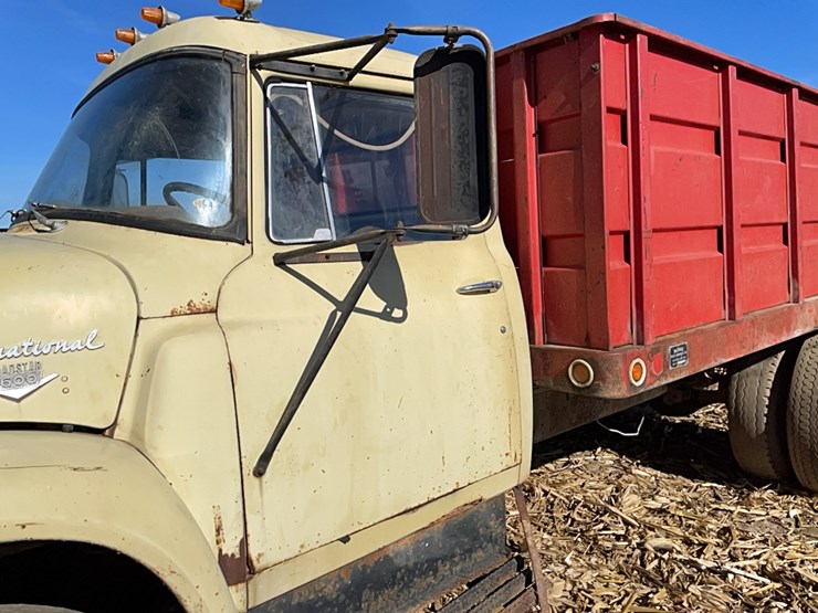 ih-load-star-1600-single-axle-grain-truck-image-8