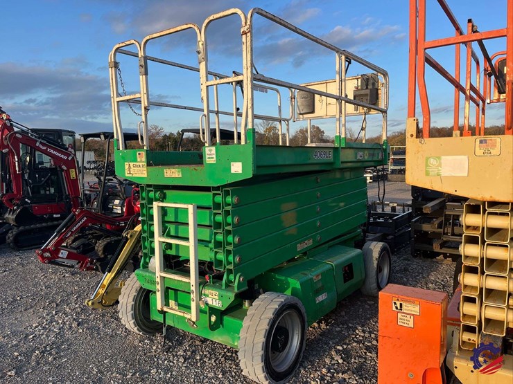 2015-jlg-4069le-image-1