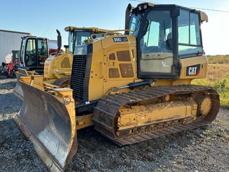 2017-caterpillar-d5k2-image-1