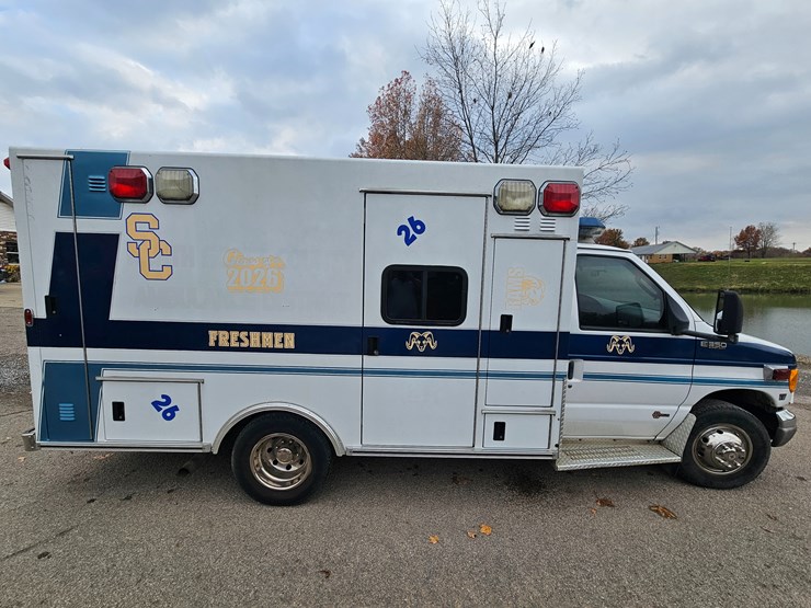 #22778-•-2003-ford-econoline-van-ambulance-image-18