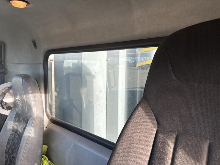 #1463-•-2007-mack-quad-axle-dump-truck-image-47