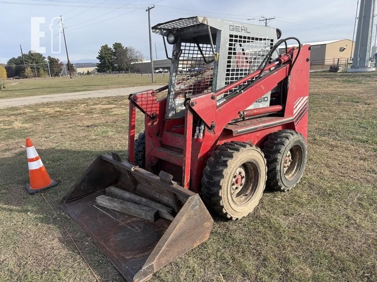 gehl-4610-image-1