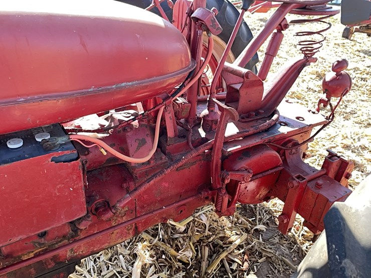 ih-farmall-h-tractor-image-30
