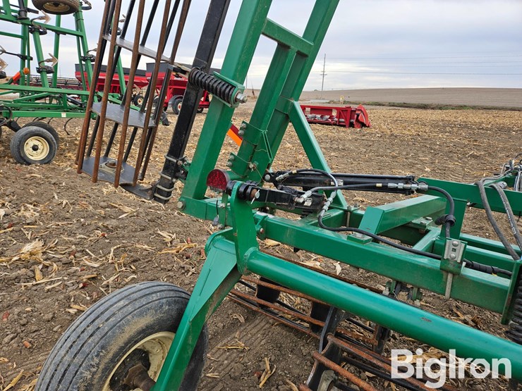 great-plains-2330sc-30'-wide-seedbed-conditioner-image-13
